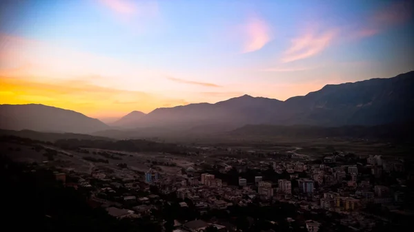 Vista panorámica aérea de la ciudad de Gjirokaster, Albania — Foto de Stock