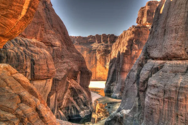 Panorama wewnątrz kanionu aka Guelta d'Archei w East Ennedi, Czad — Zdjęcie stockowe