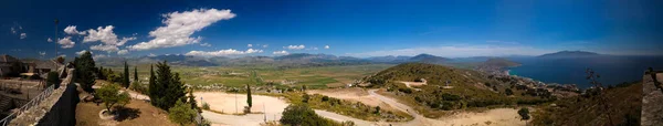 レクーリ城内の風景と軍事バンカー,サランダ,アルバニア — ストック写真