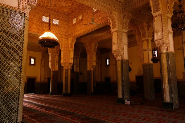Interiér z Niamey velké mešity v Niamey v Nigeru — Stock fotografie