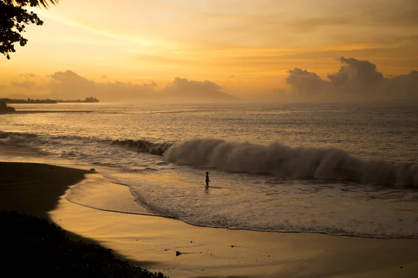 Tahiti'de günbatımı — Stok fotoğraf