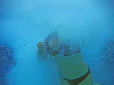 Evlilik bilinmeyen bir sıçrama gibidir.