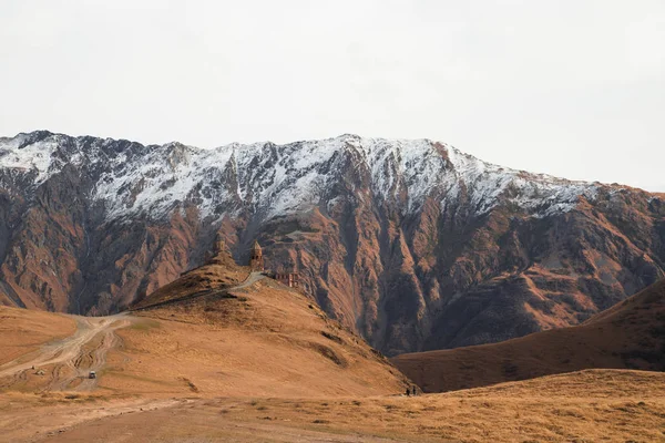 Montañas del Cáucaso en el otoño . — Foto de Stock