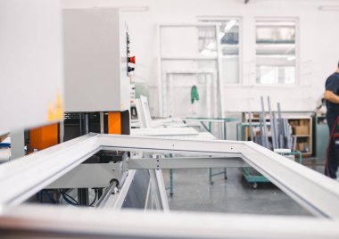 Fabrika iç alüminyum ve Pvc pencereler için