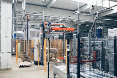 Fabrika Binası ve makine iç