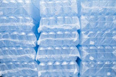 Yeni boş plastik kutu