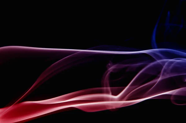 赤と紫の煙 — ストック写真