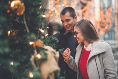 Kaç Noel zevk dekore edilmiş sokak 