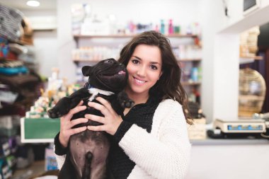 Komik köpek kadınla