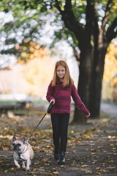 People Dogs Outdoors Beautiful Happy Redhead Girl Enjoying Autumn Park — Stock Photo, Image