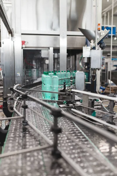 Bottelinstallatie Water Bottelen Lijn Voor Het Verwerken Botteling Van Zuiver — Stockfoto