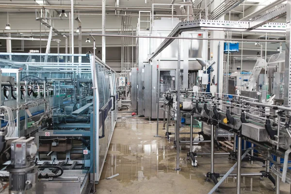 Bottling Plant Water Bottling Line Processing Bottling Pure Mineral Carbonated — Stock Photo, Image