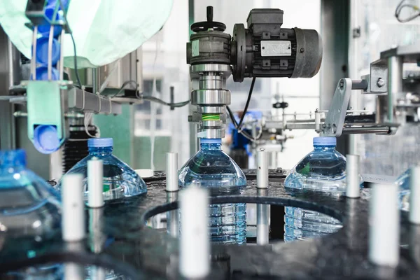 Bottling plant - Water bottling line for processing and bottling pure mineral carbonated water into bottles