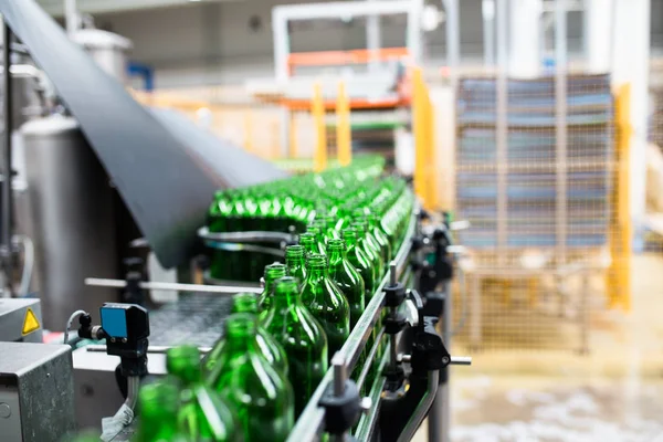 Impianto Imbottigliamento Linea Imbottigliamento Acqua Lavorazione Imbottigliamento Acqua Minerale Pura — Foto Stock