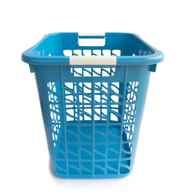 Boş mavi kumaş sepet beyaz arka plan üzerinde