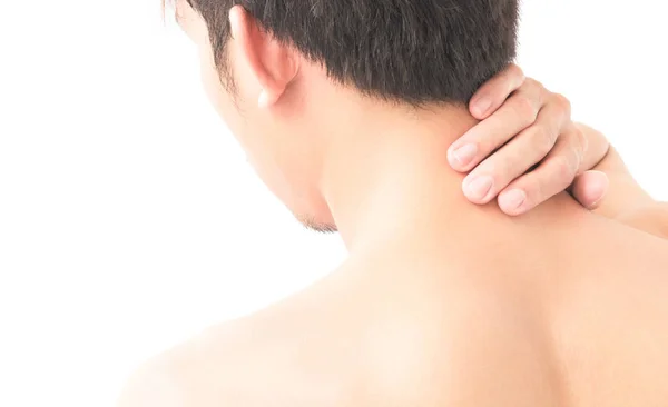 Mão de homem de close-up segurando pescoço ou ombro com dor no fundo branco — Fotografia de Stock
