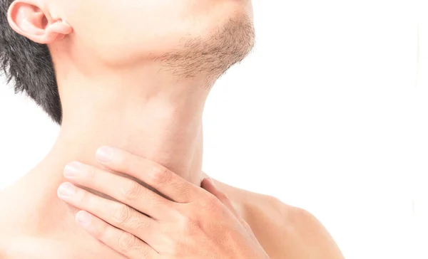 Closeup homem dor de garganta com doente em fundo branco, cuidados de saúde e conecpt médico — Fotografia de Stock