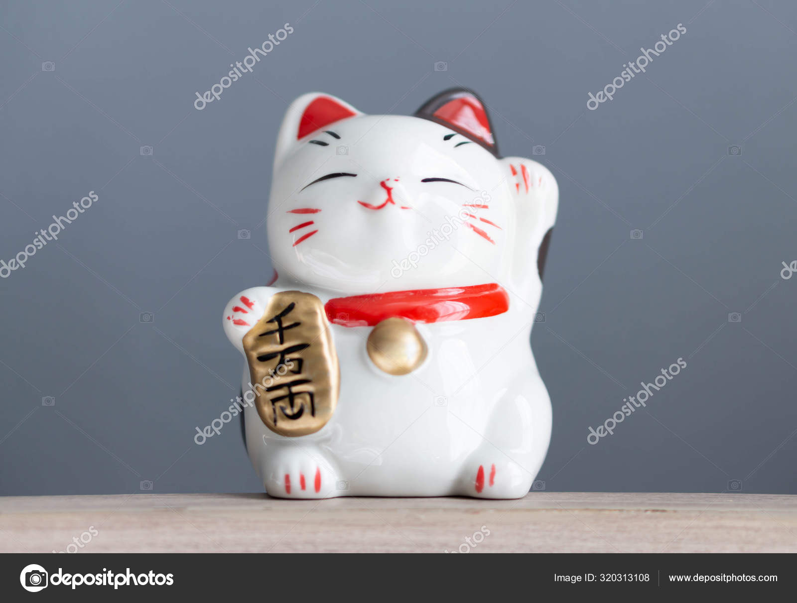 lucky-cat-statue-meaning