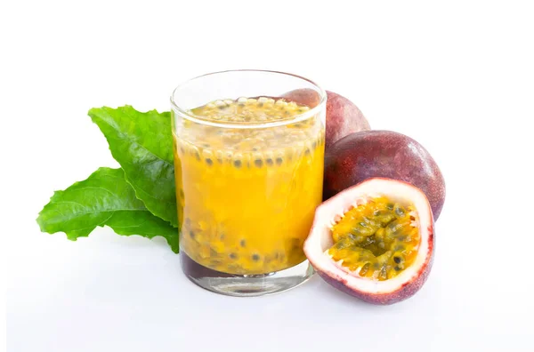 Fresh Passion Fruit Juice Glass Green Leaf Isolated White Background — Stock Photo, Image
