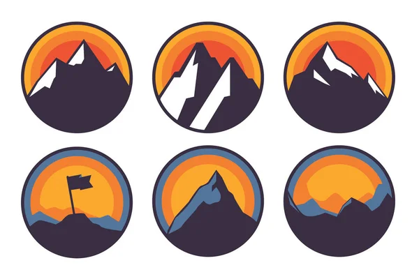 Iconos de montaña sobre fondo blanco. Vector — Archivo Imágenes Vectoriales