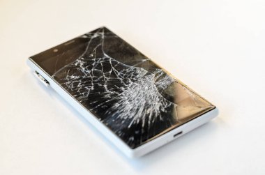 kırık ekran ile Smartphone