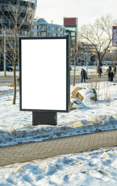 Fénykép üres fehér makett a billboard utcai reklám — Stock Fotó