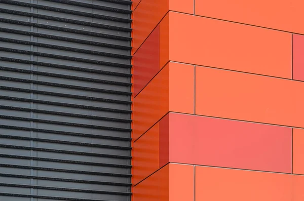 Modern fasad av komposit paneler, vy från utanför — Stockfoto