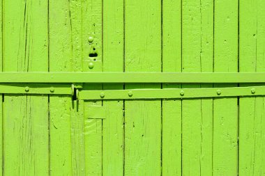 eski boyalı ahşap kapı