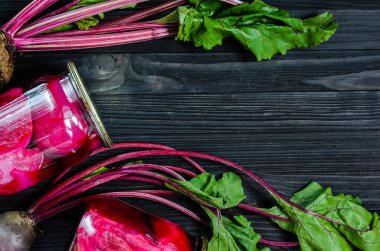 Taze organik ve konserve Beetroots arka plan