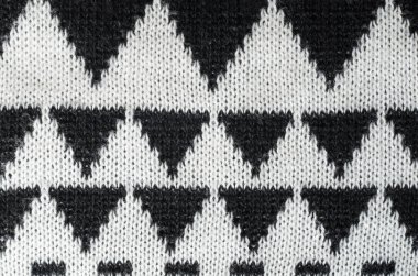 Siyah ve beyaz örgü süsleme