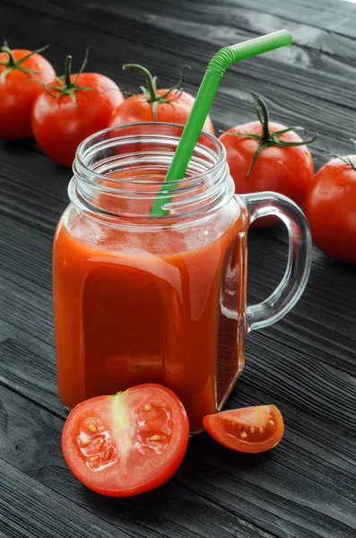 Tomato Juice Glass Jar Handle Dark Background Tomatoes — Stock Photo, Image