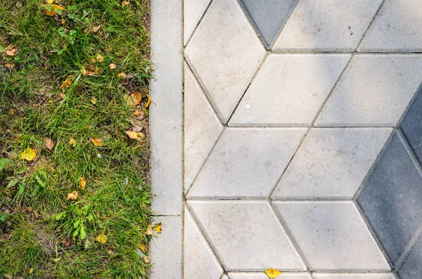 Paving Footpath with Grass — Stock Photo, Image