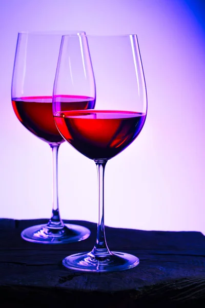 Due bicchieri di vino rosso — Foto Stock