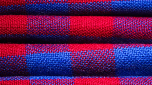 Красная и синяя клетка одежда фон — стоковое фото