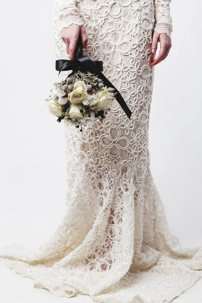 Close up wedding bouquet and dresses — Stock Photo, Image