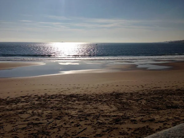 Meer Sandstrand, sonniger Sommertag — Stockfoto