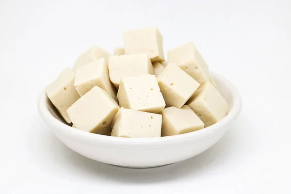 Soja tofu e soja, comida vegetariana isolada no backgro branco — Fotografia de Stock