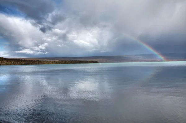 Arco iris sobre Nakenek — Foto de Stock