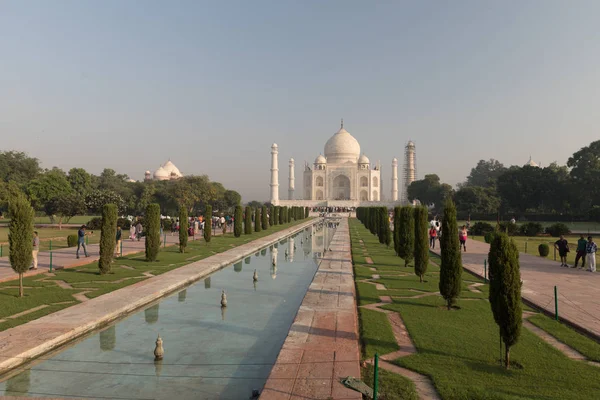 Gärten von taj mahal — Stockfoto