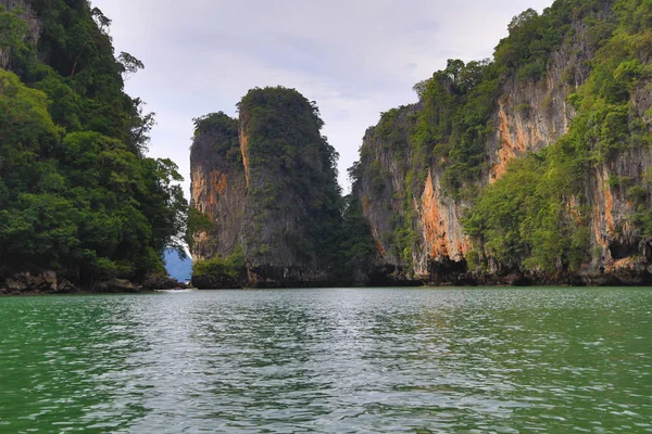 Hong Insel blaues Wasser — Stockfoto