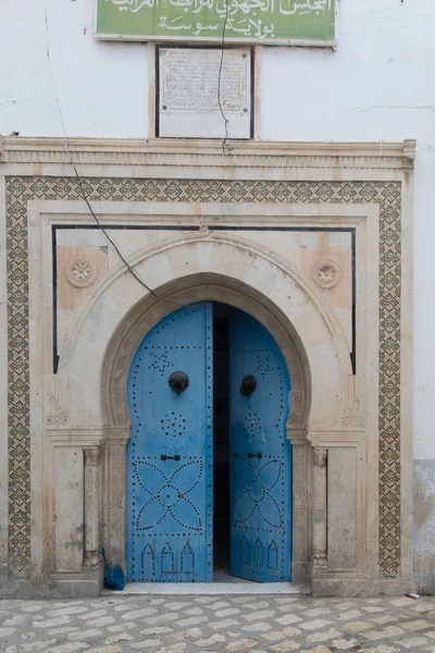 Dekorativní dveře z Tuniska — Stock fotografie