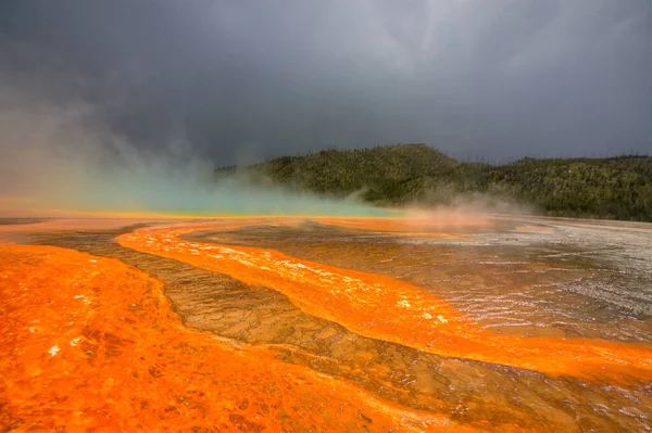 Inggris Brilliant Colors Geysers Yellowstone National Park — Stok Foto