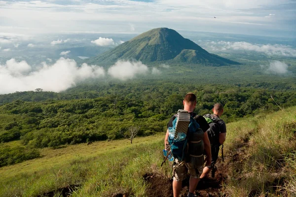 Viaje a Volcan El Hoyo, Nicaragua — Foto de Stock