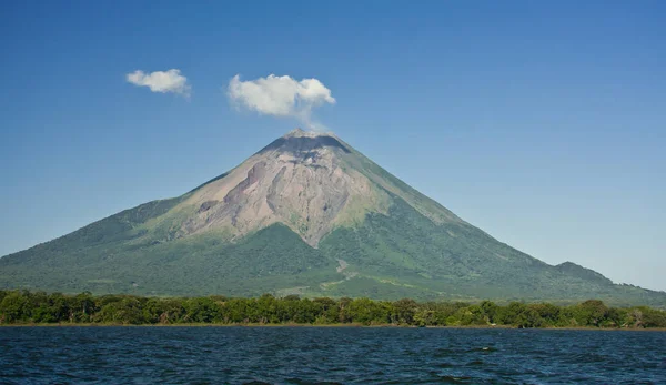 Вулкан Консильон — стоковое фото