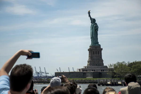 Liberty New York-i Skyline emlékmű szobra — Stock Fotó