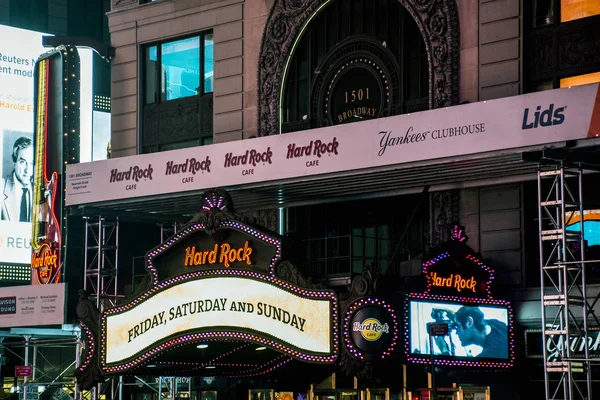 Hard Rock Café Times Square por la noche Nueva York Estados Unidos Skyline 25.05.2014 — Foto de Stock