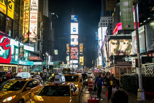 Times Square nachtelijk New York City Verenigde Staten Skyline 25.05.2014 — Stockfoto