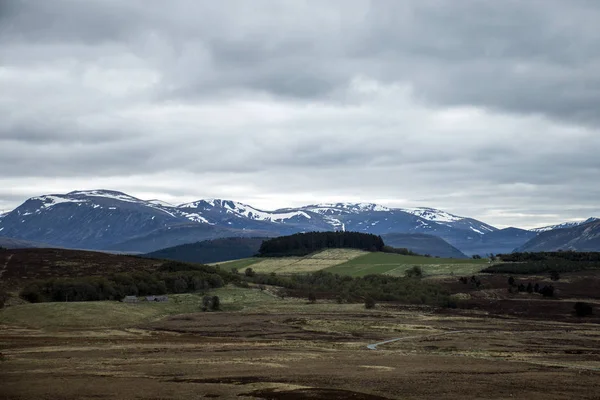 Śnieg na szczytach Highland w Szkocji — Zdjęcie stockowe