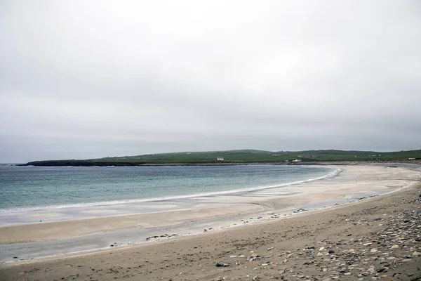 Uitzicht op de kustlijn van de Orkney-eilanden — Stockfoto