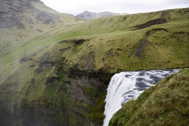 Skogafoss şelale manzarası